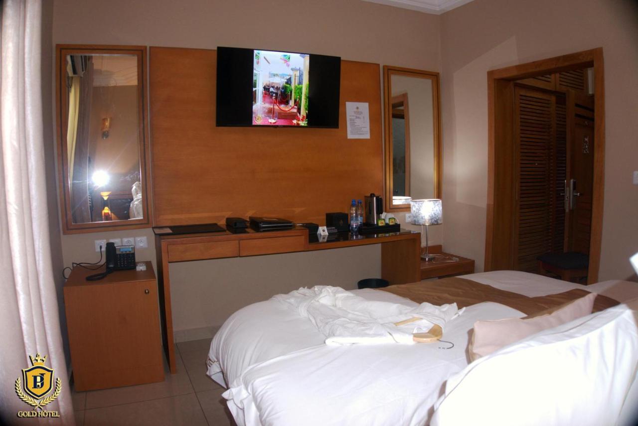 Gold Hotel Bafang Eksteriør bilde
