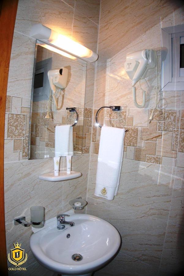 Gold Hotel Bafang Eksteriør bilde