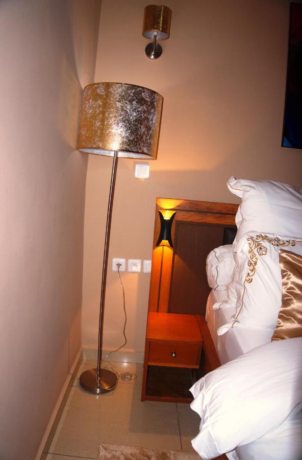 Gold Hotel Bafang Eksteriør bilde