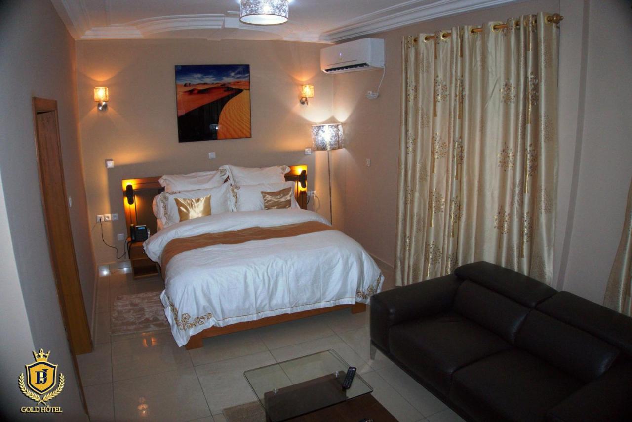 Gold Hotel Bafang Eksteriør bilde