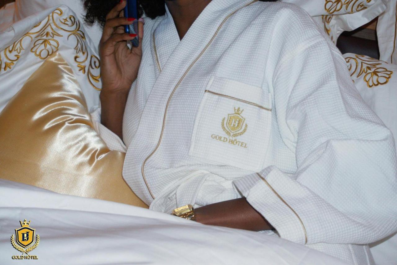 Gold Hotel Bafang Eksteriør bilde
