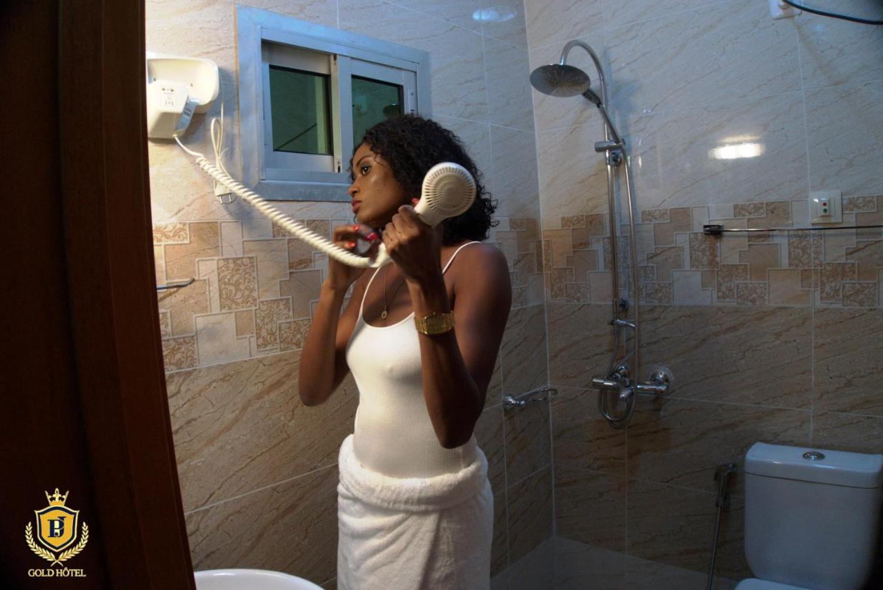 Gold Hotel Bafang Eksteriør bilde