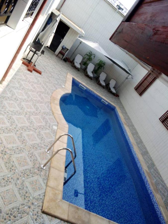 Gold Hotel Bafang Eksteriør bilde